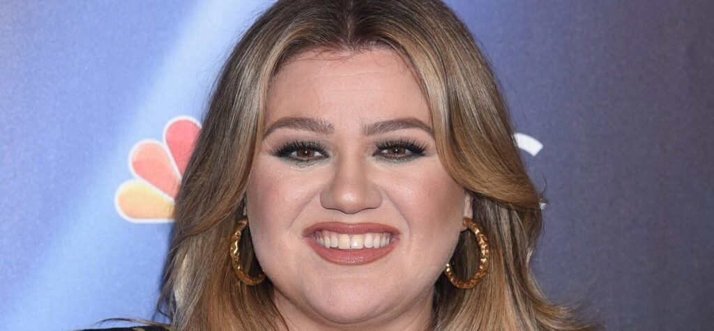 Staff Calls Kelly Clarkson ‘Flaky’ After Vegas Drama