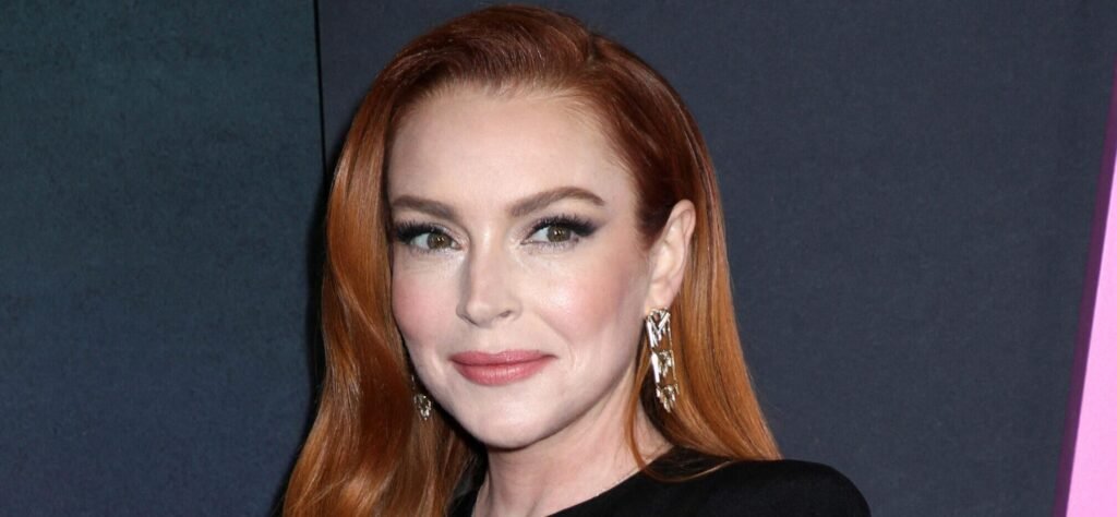 Fans Rave About Lindsay Lohan’s ‘Glow Up’ At Fashion Event