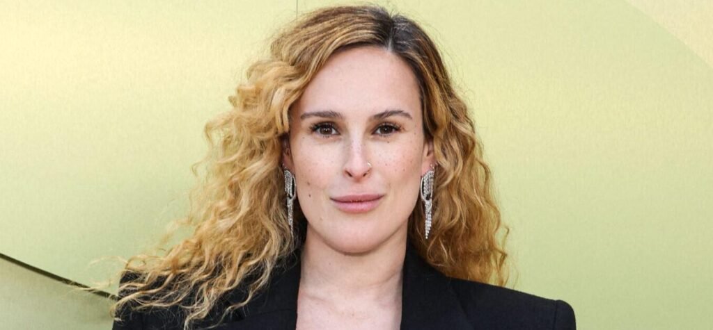 Rumer Willis Denies Getting Financial Help From Famous Parents