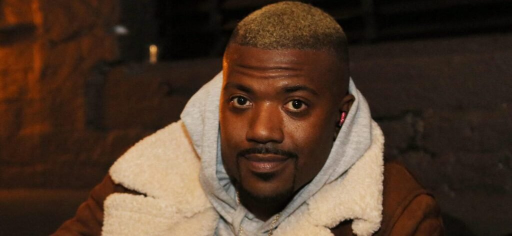 Ray J’s Bloody Valentine Show Leaves Fans Confused