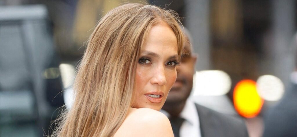Jennifer Lopez Flaunts Her Fit Physique In Bold New Selfies