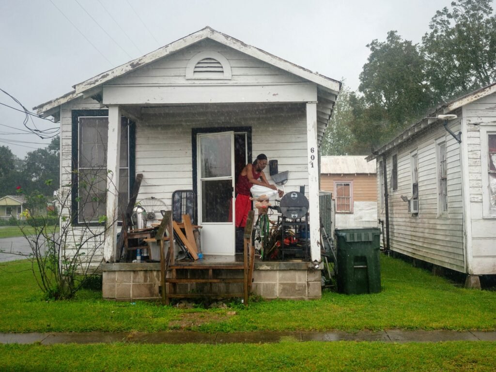Car slams into Louisiana Lao New Year parade, injuring about 15 people | Health News