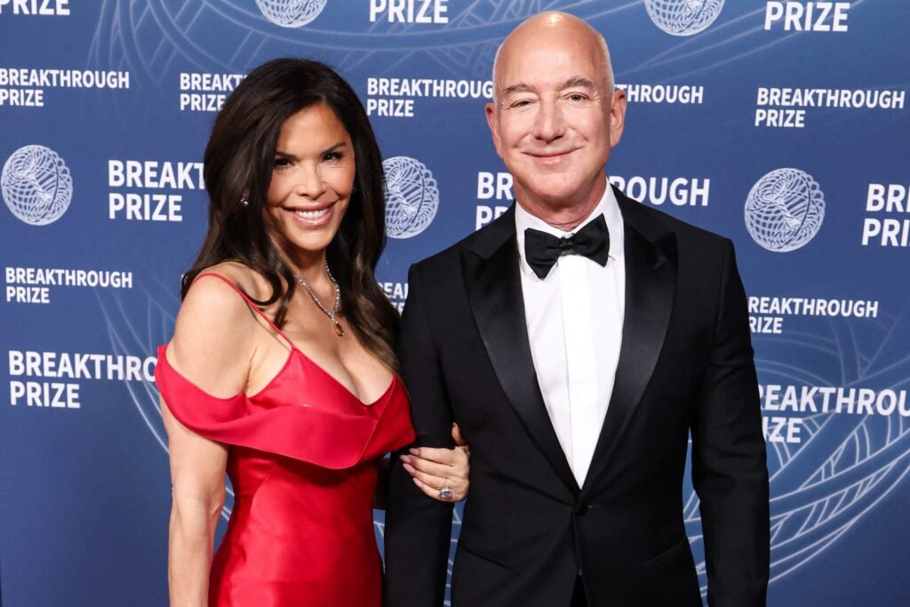Jeff Bezos ‘Ate It Up’ After Lauren Sanchez’s Baby Talk