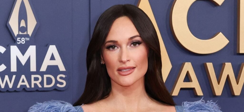 Kacey Musgraves’ ‘Rude’ Reply To Clothing Complaint Goes Viral