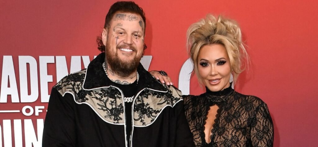 Jelly Roll’s Ex Bunnie Shows Him What He’s Missing In Crop Top