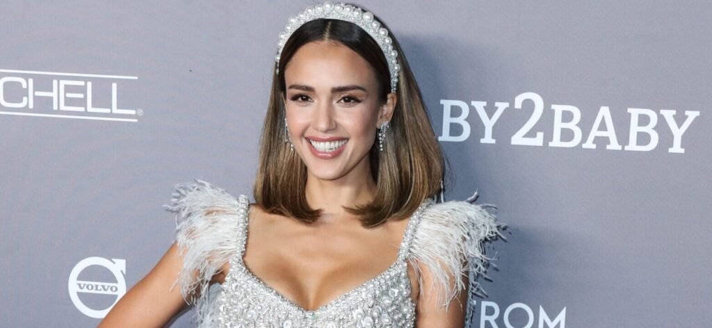 Jessica Alba Puts Jaw-Dropping Bikini Figure On Display In Italy