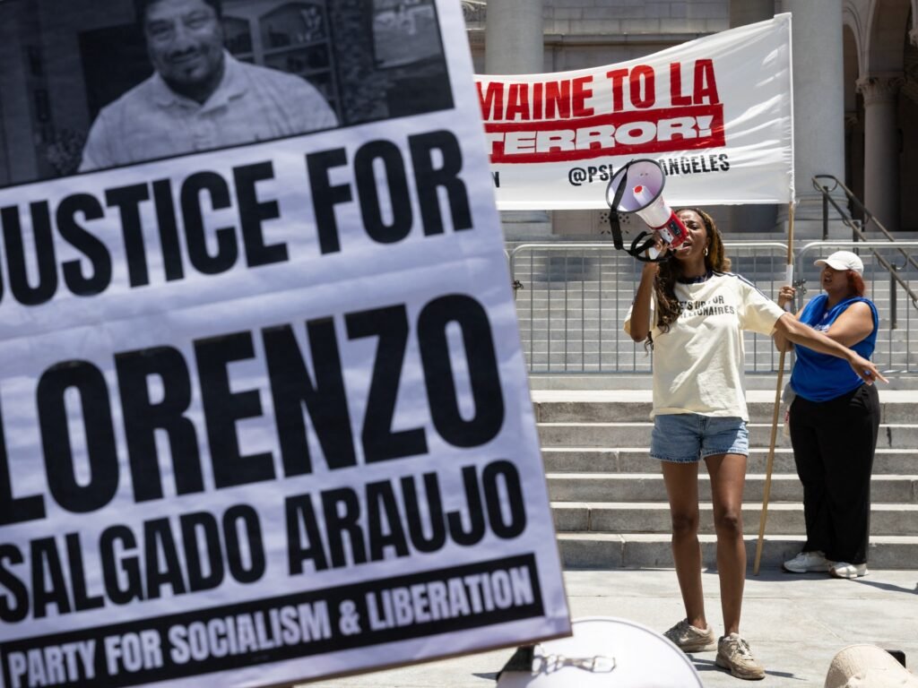 Protests in Houston continue over ICE killing of Lorenzo Salgado Araujo | News
