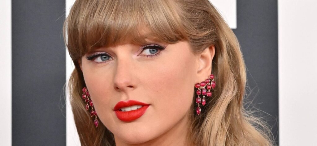 Taylor Swift Wedding Frenzy Grows As Stars Arrive