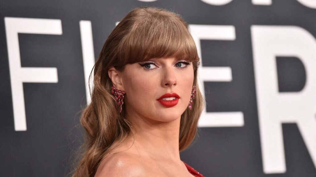 Taylor Swift Wows In Deep Plunging Dress Flashing Wedding Ring