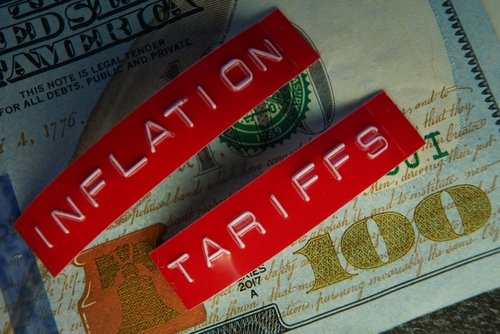 Bessent Manipulating The Bond Market & Tariffs