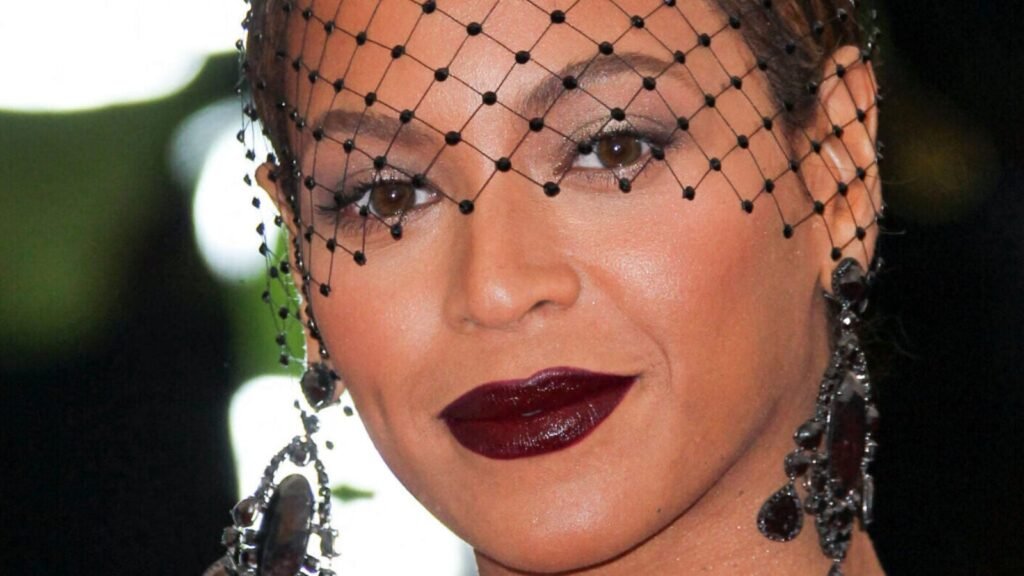 Beyoncé Fans Accuse Singer Of ‘Greed’ Over $948 Empty Box
